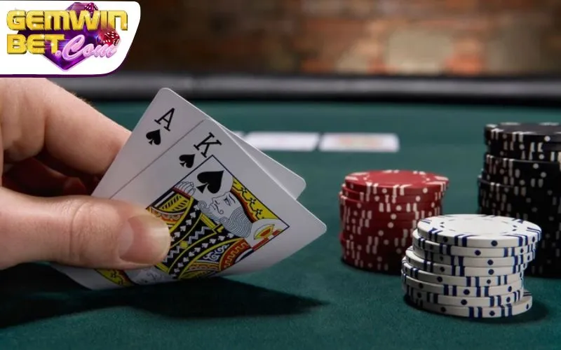 Các thuật ngữ trong game bài Poker Gemwin là gì?